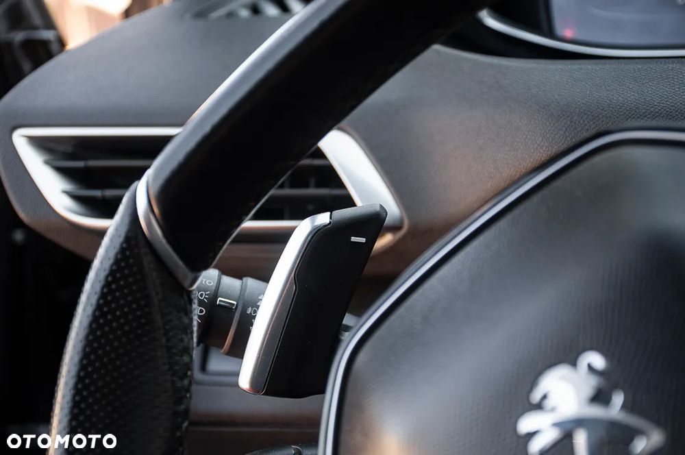 Peugeot 5008 155 THP Automatik Platinum - 28