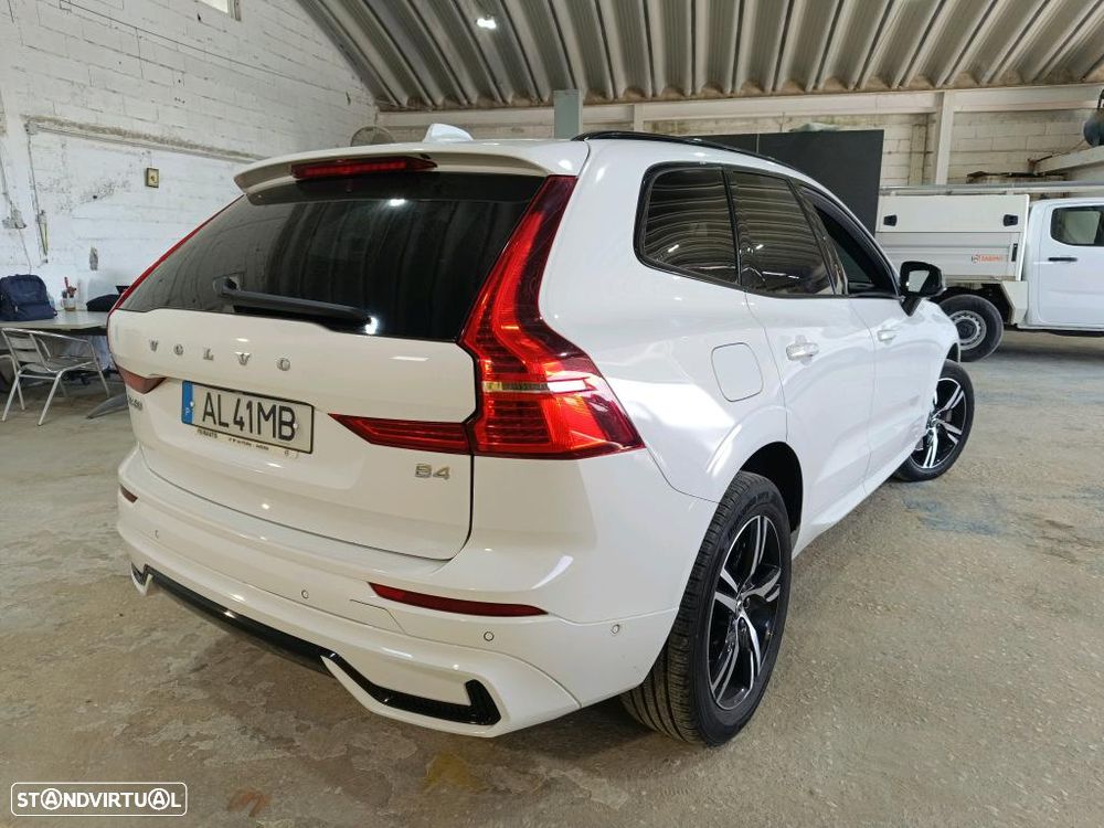 Volvo XC 60 2.0 B4 R-Design - 4