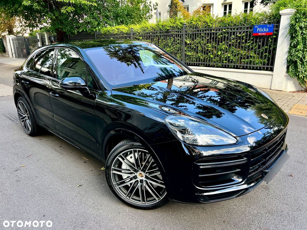 Porsche Cayenne - 1
