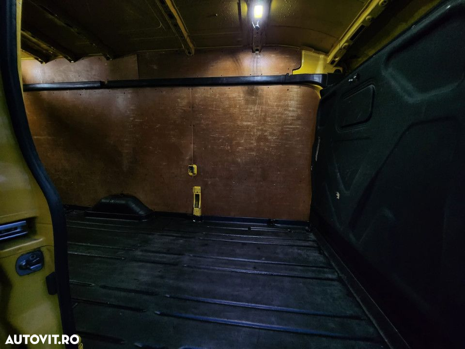 Ford Transit - 15