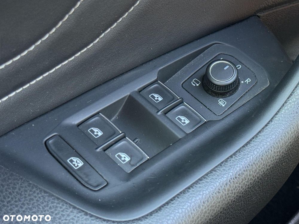 Volkswagen Arteon 2.0 TDI 4Motion R-Line DSG - 24