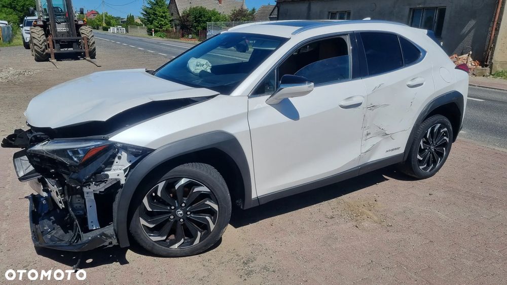 Lexus UX 250h F SPORT - 6