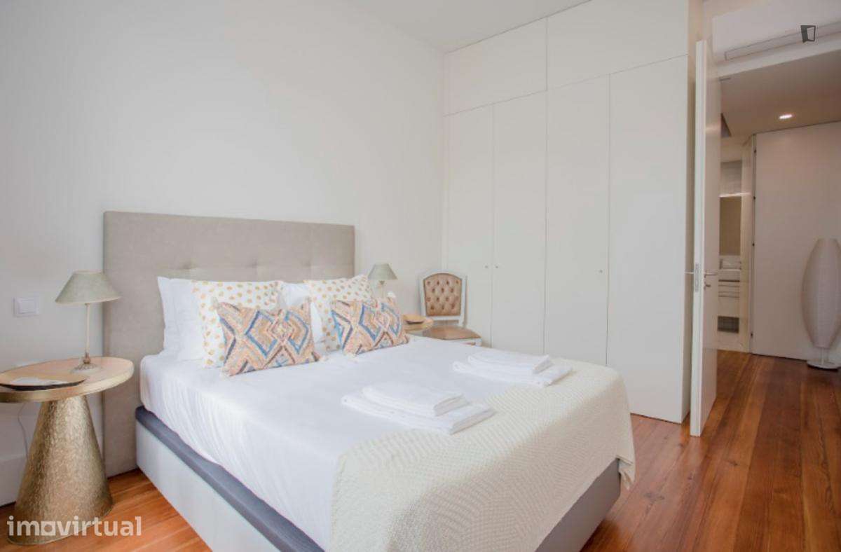 Apartamento com 2 quartos - localizado em Miragaia Porto - Grande imagem: 3/24