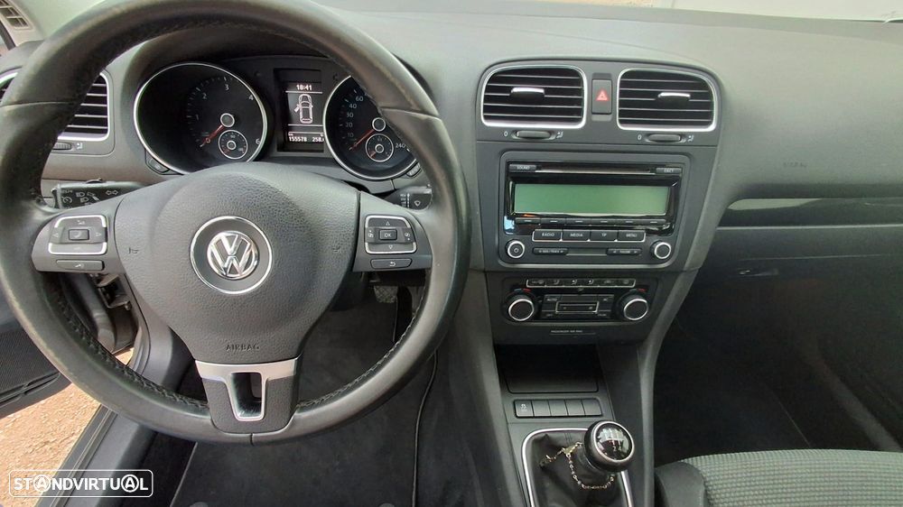VW Golf 1.6 TDi Confortline - 6