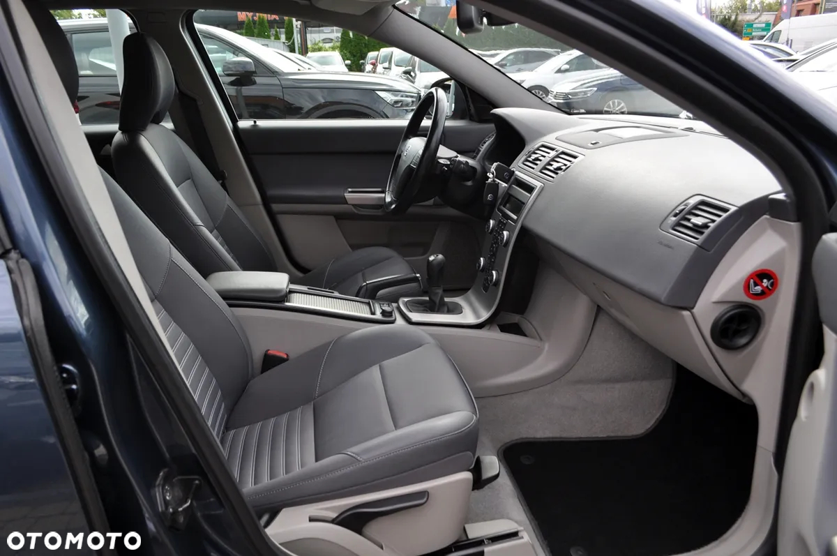 Volvo V50 1.6D DRIVe Kinetic - 27