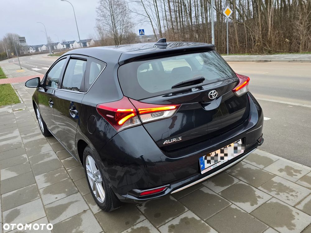 Toyota Auris 1.6 Premium Comfort - 12