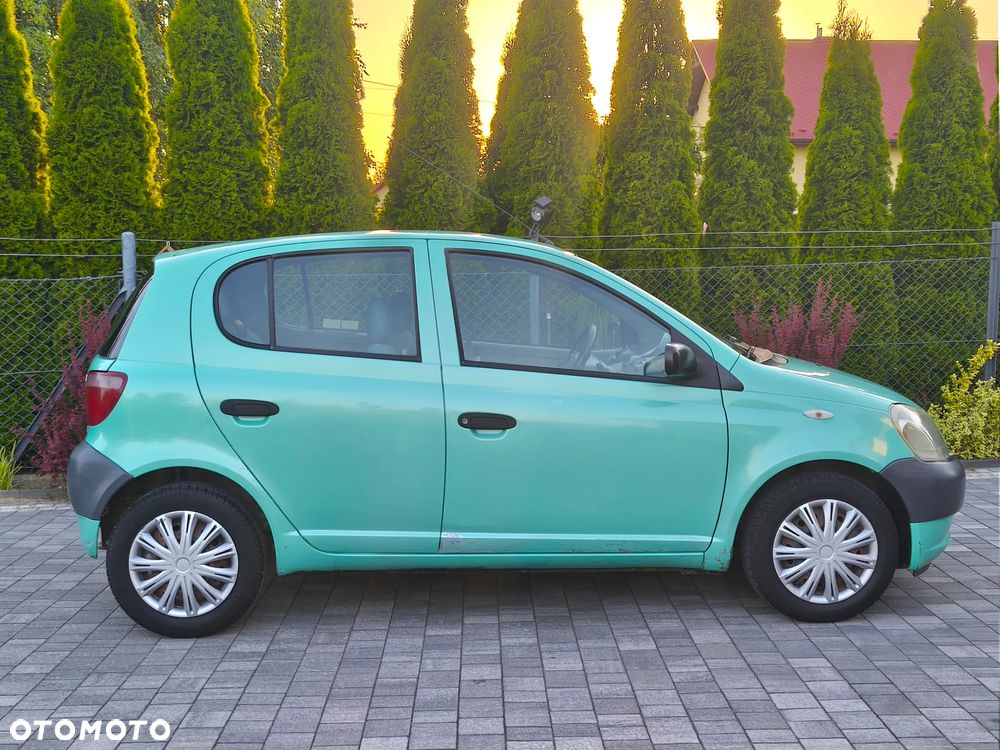 Toyota Yaris 1.0 Base - 9
