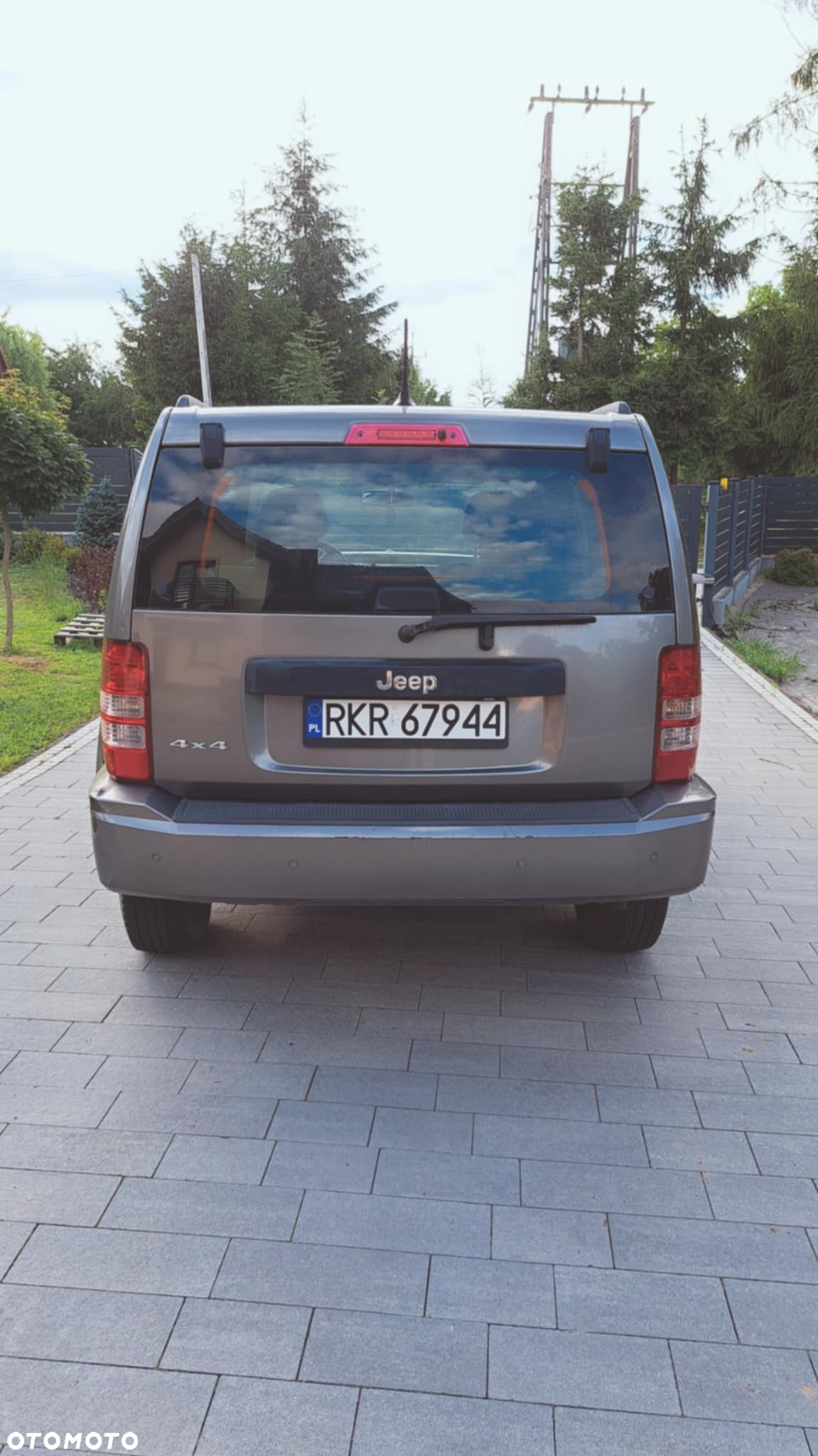 Jeep Liberty - 4