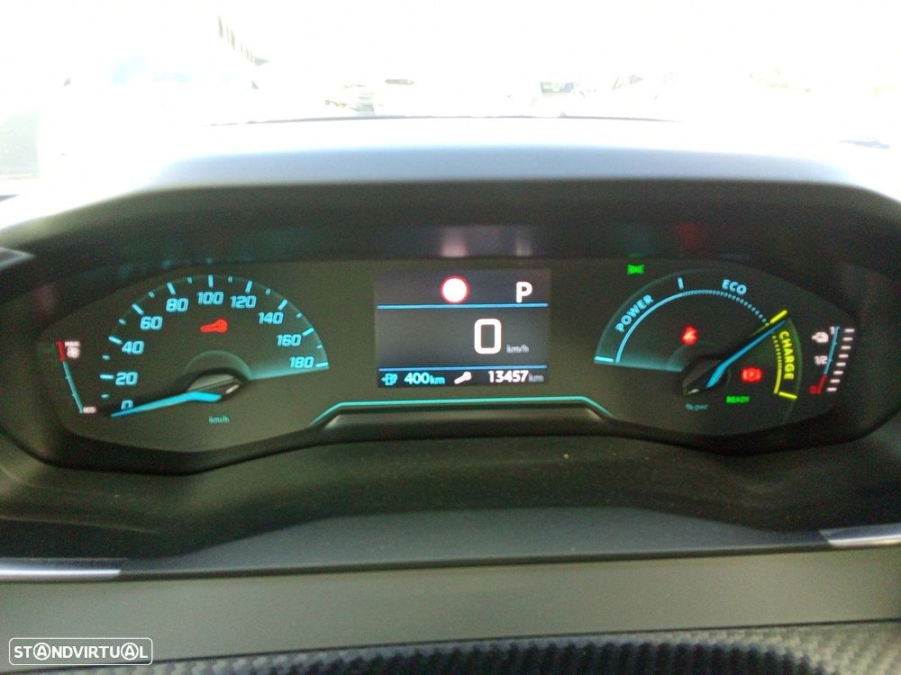 Peugeot e-2008 - 13