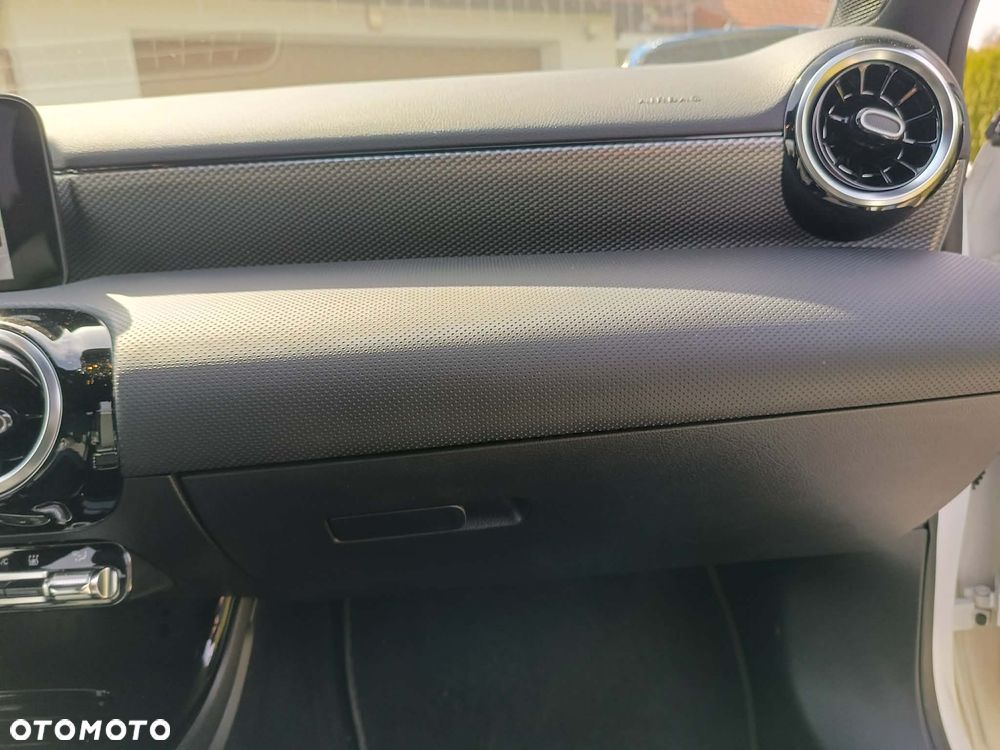 Mercedes-Benz Klasa A 250 E 8G-DCT Progressive - 21