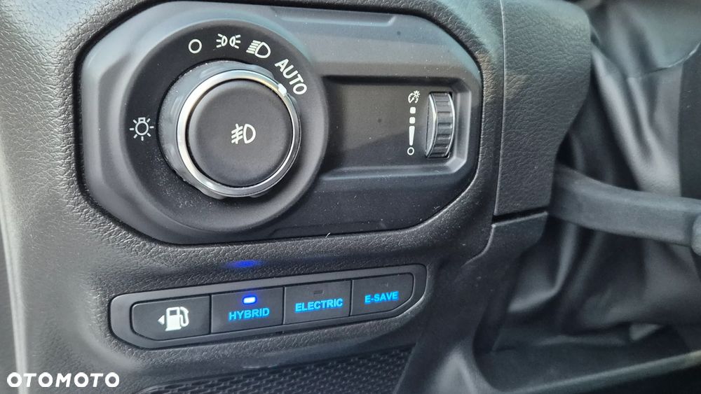 Jeep Wrangler - 33