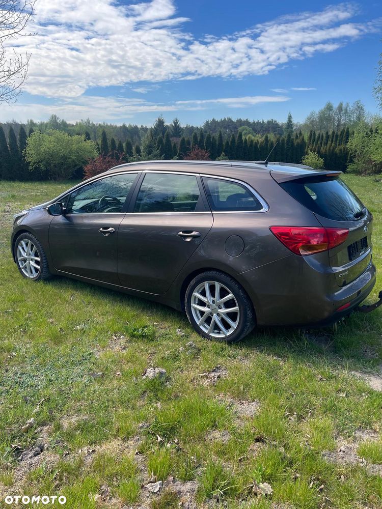 Kia Ceed 1.6 GDI Dream Team Edition - 2