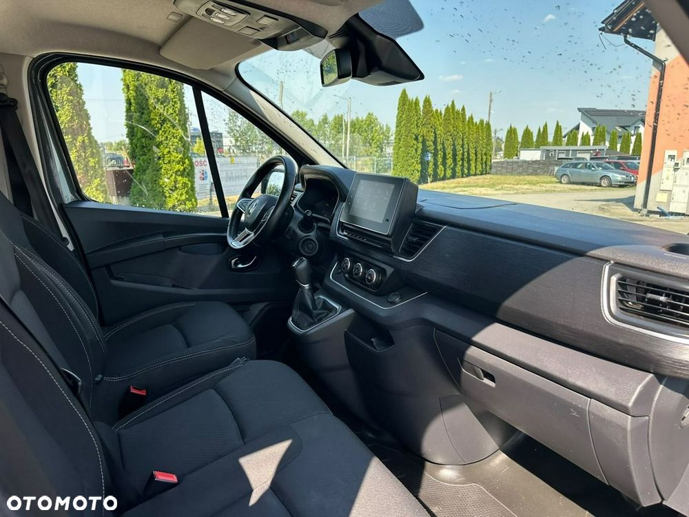 Renault Trafic - 19