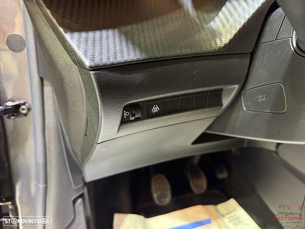 Peugeot 208 1.2 PureTech Allure Pack - 19