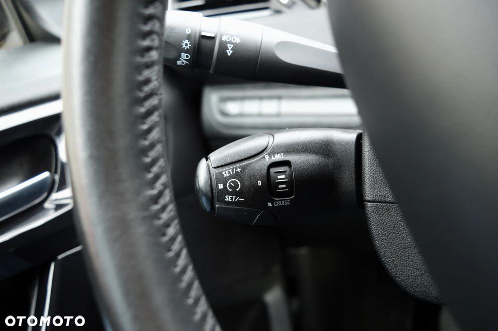 Peugeot 208 1.2 PureTech Allure - 24