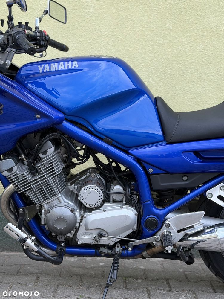 Yamaha XJ - 25