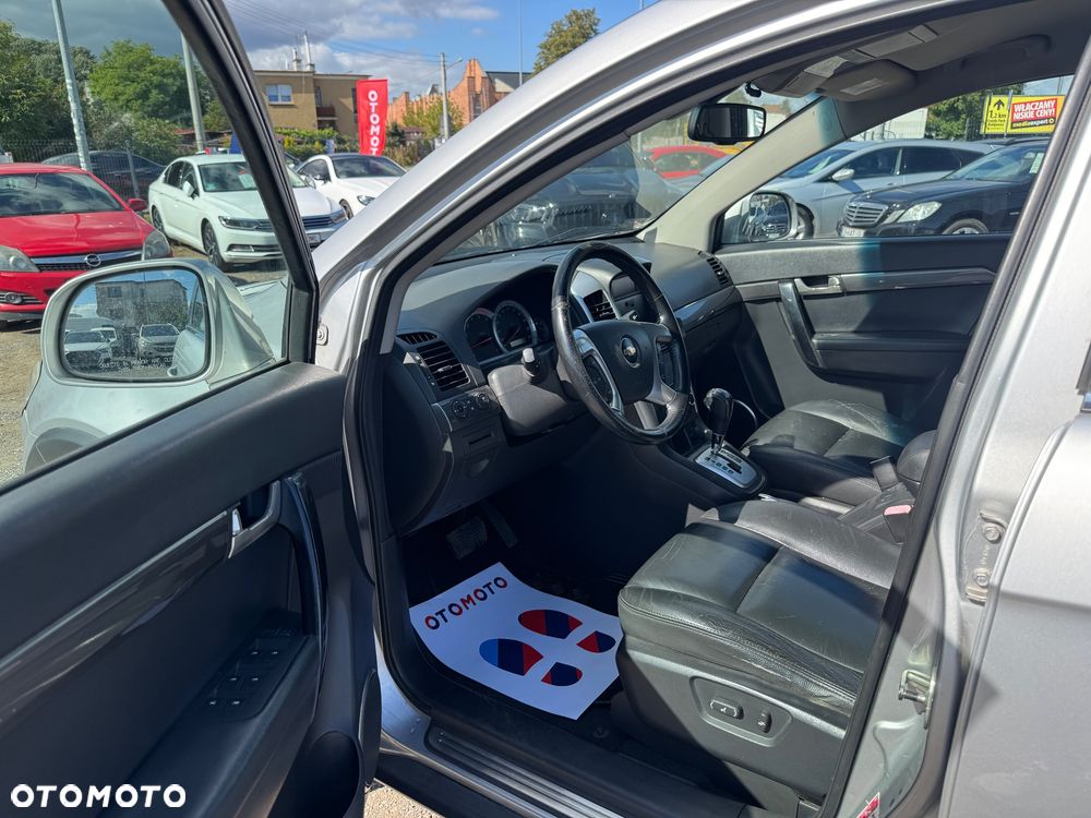 Chevrolet Captiva 2.0 d LT medium 5os - 26