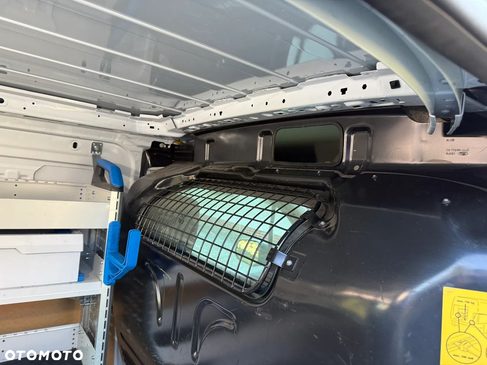 Ford Transit Connect - 38
