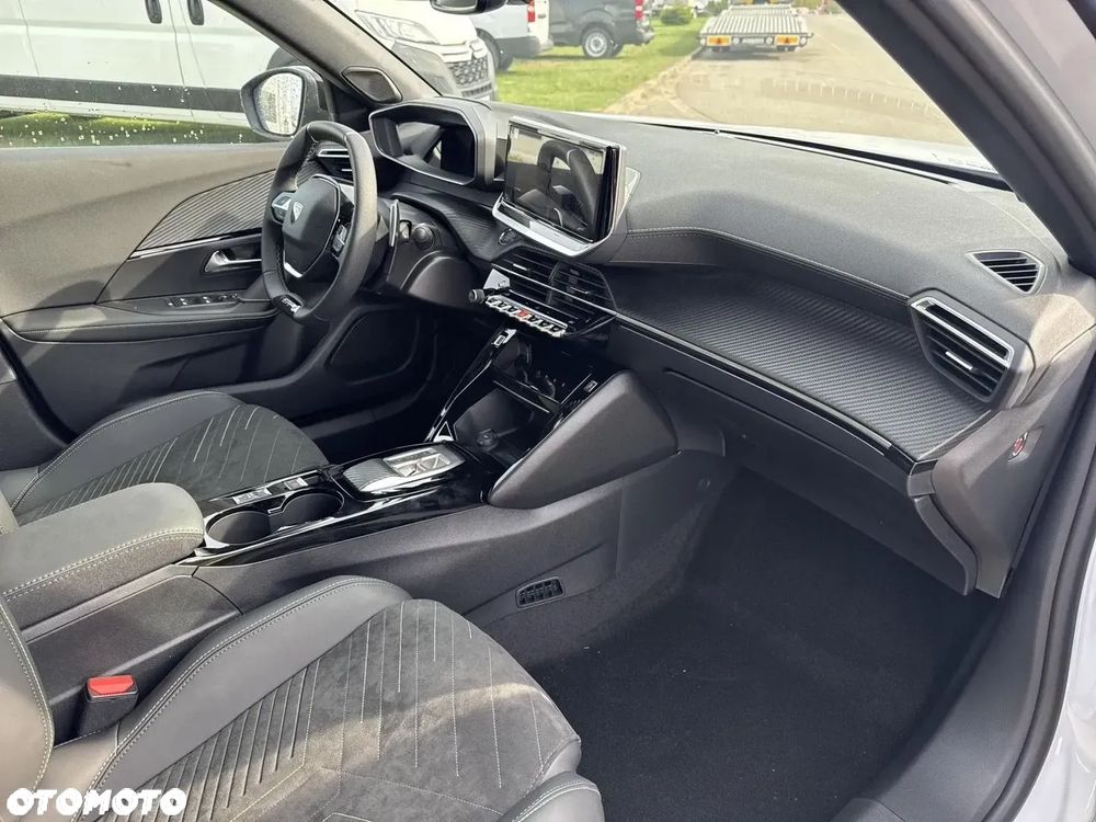 Peugeot 2008 Hybrid 145 e-DSC GT Exclusive - 18