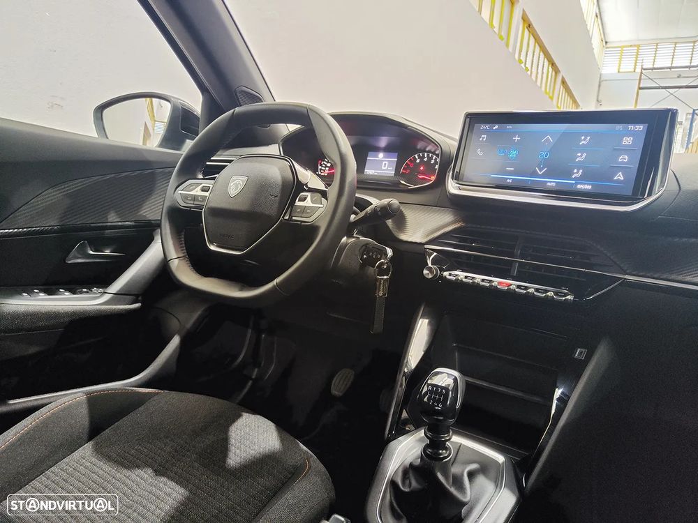 Peugeot 2008 1.2 PureTech Style - 30