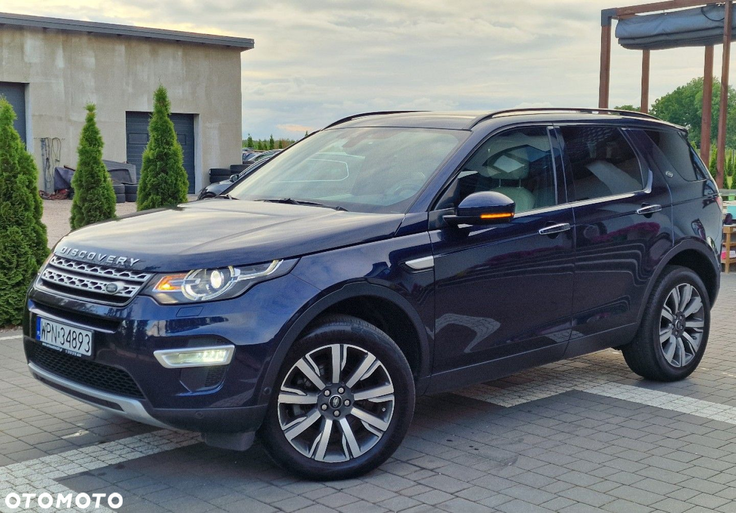 Land Rover Discovery Sport - 10