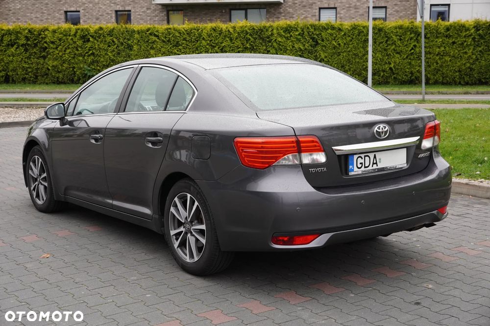 Toyota Avensis - 5