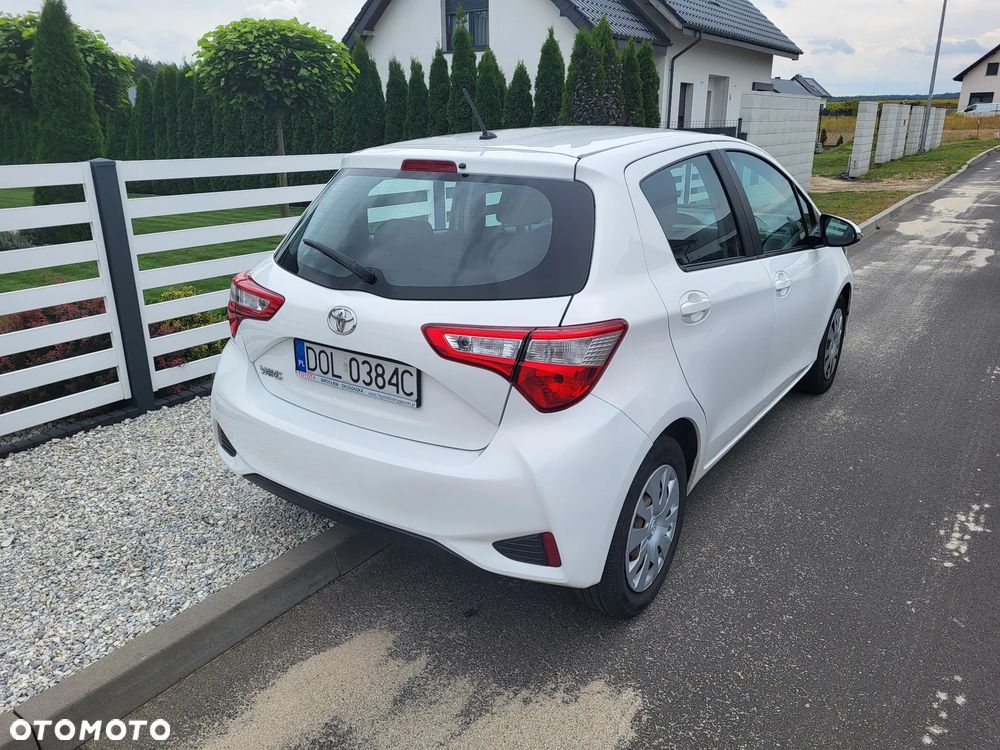 Toyota Yaris - 1