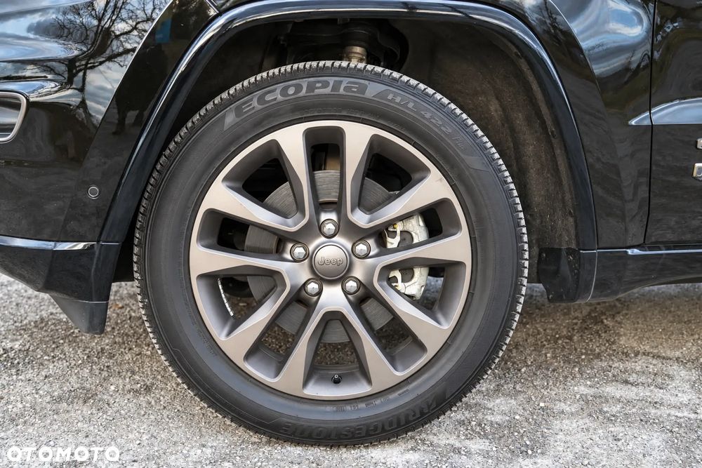 Jeep Grand Cherokee - 11