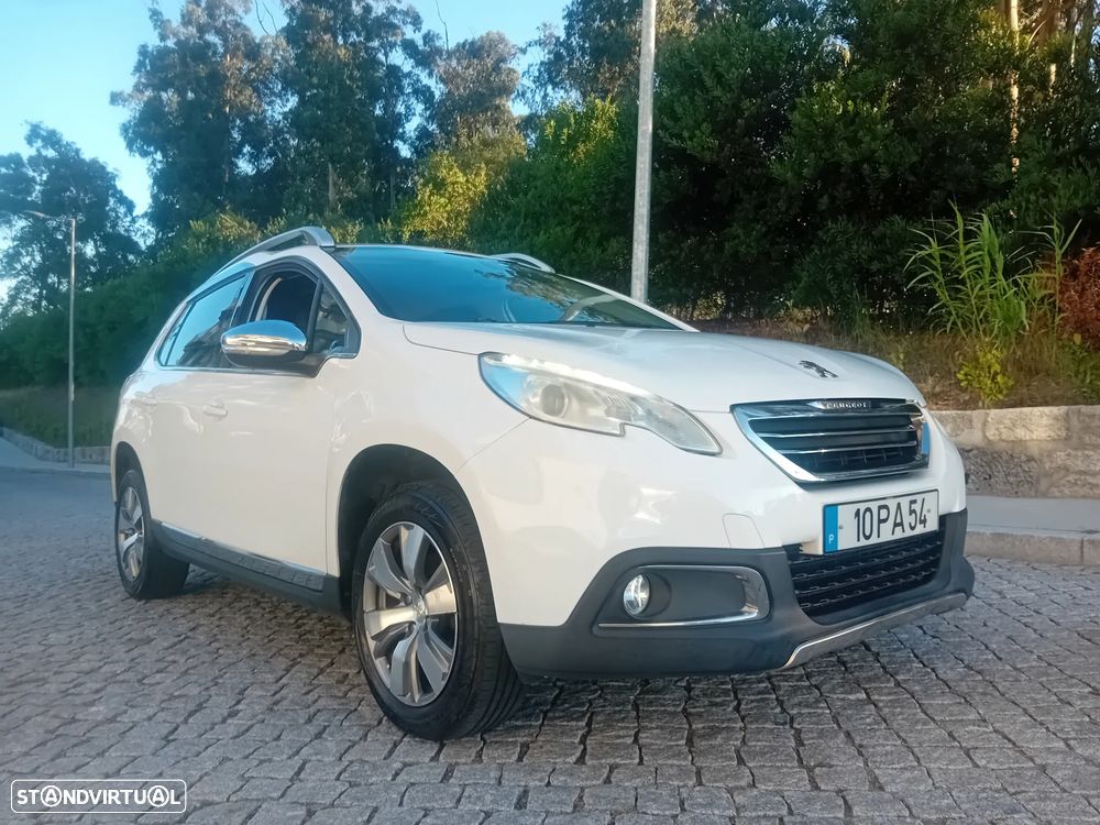 Peugeot 2008 1.2 PureTech Allure - 2