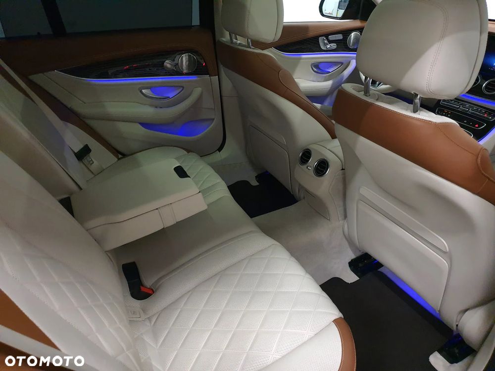 Mercedes-Benz Klasa E 300 de 4Matic 9G-TRONIC AMG Line - 31