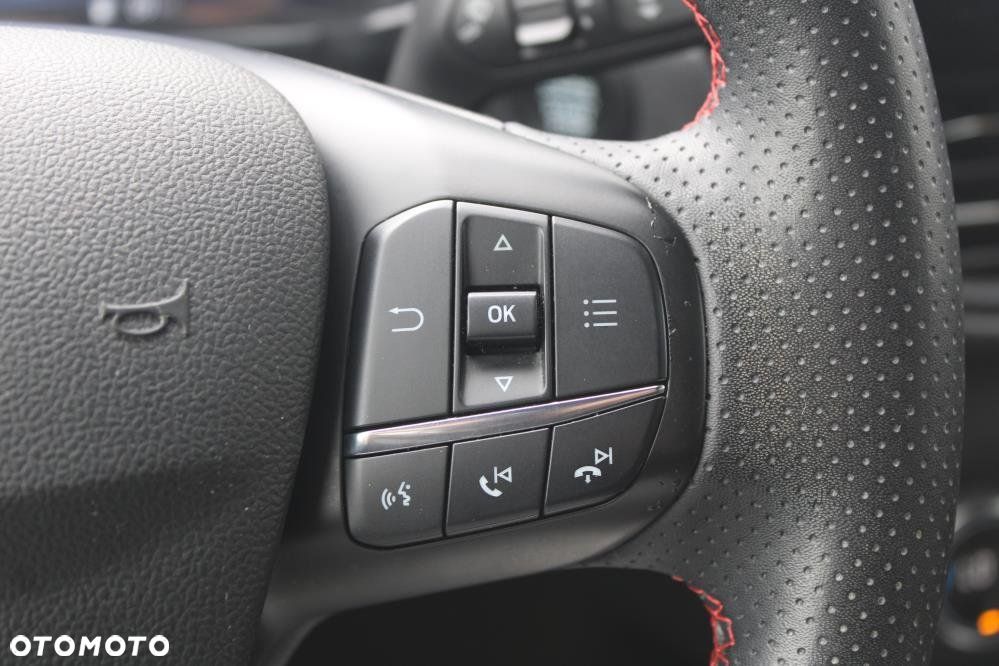 Ford Kuga - 24