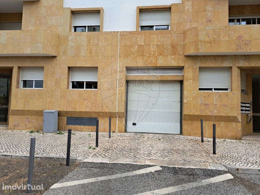 Garagem  para arrendamento - Grande imagem: 2/8