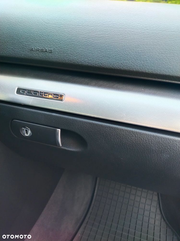 Audi A4 Avant - 16