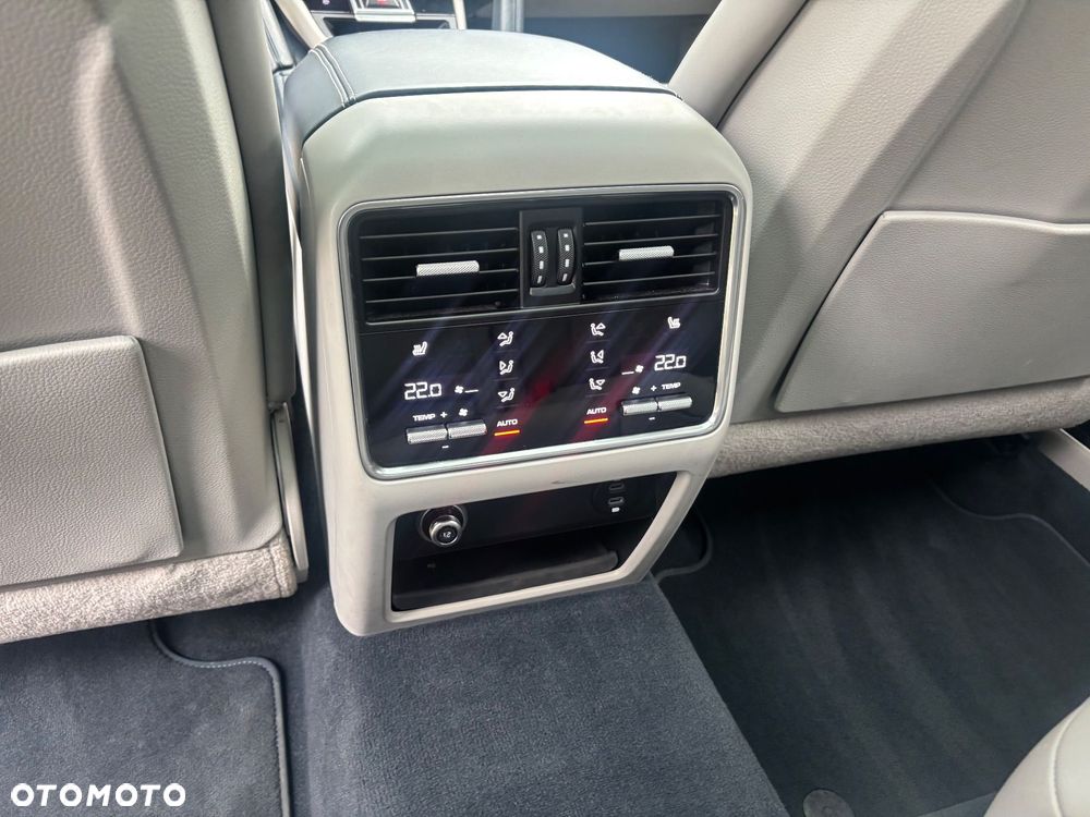 Porsche Cayenne Platinum Edition - 11