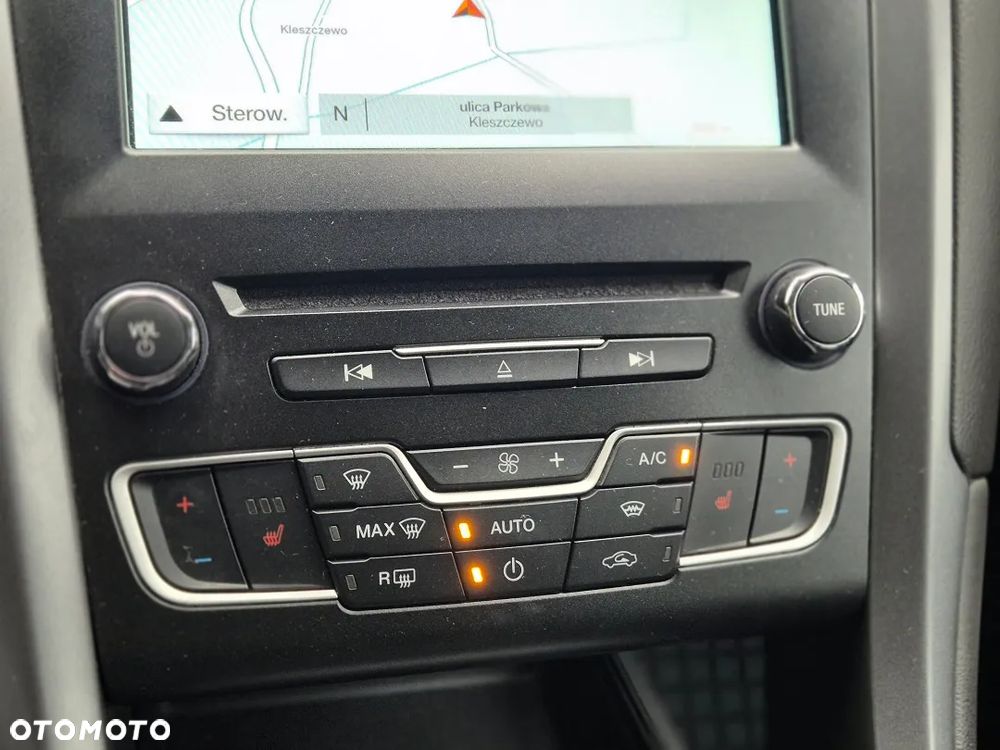 Ford Mondeo 2.0 TDCi Titanium - 24