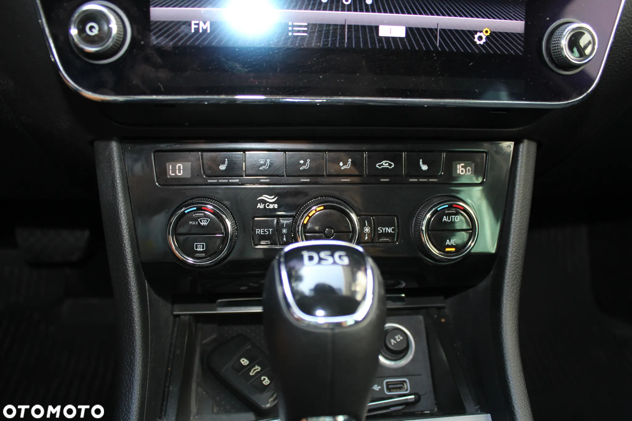 Skoda Superb 2.0 TDI DSG Ambition - 17