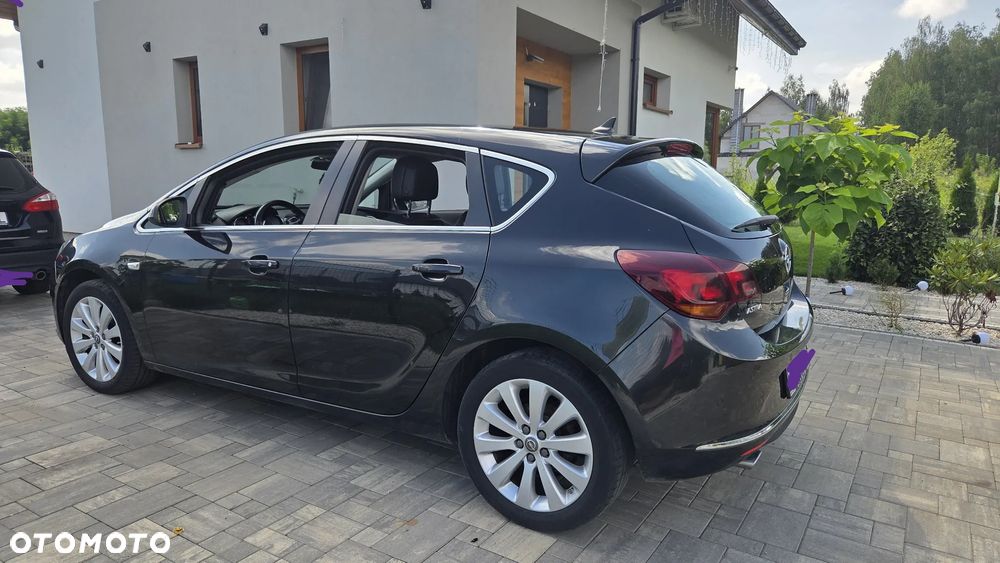 Opel Astra 1.4 T Cosmo - 3