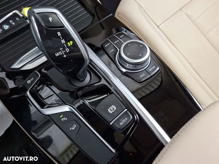 BMW X3 xDrive20d AT Luxury Line - 27