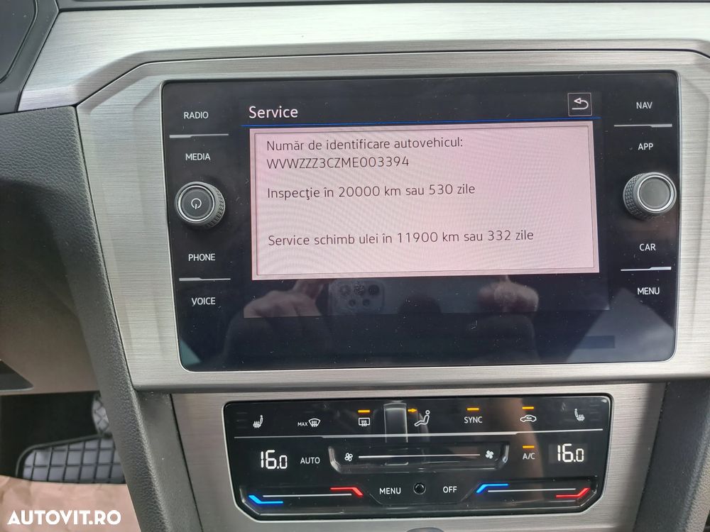 Volkswagen Passat Variant 2.0 TDI DSG Business - 24