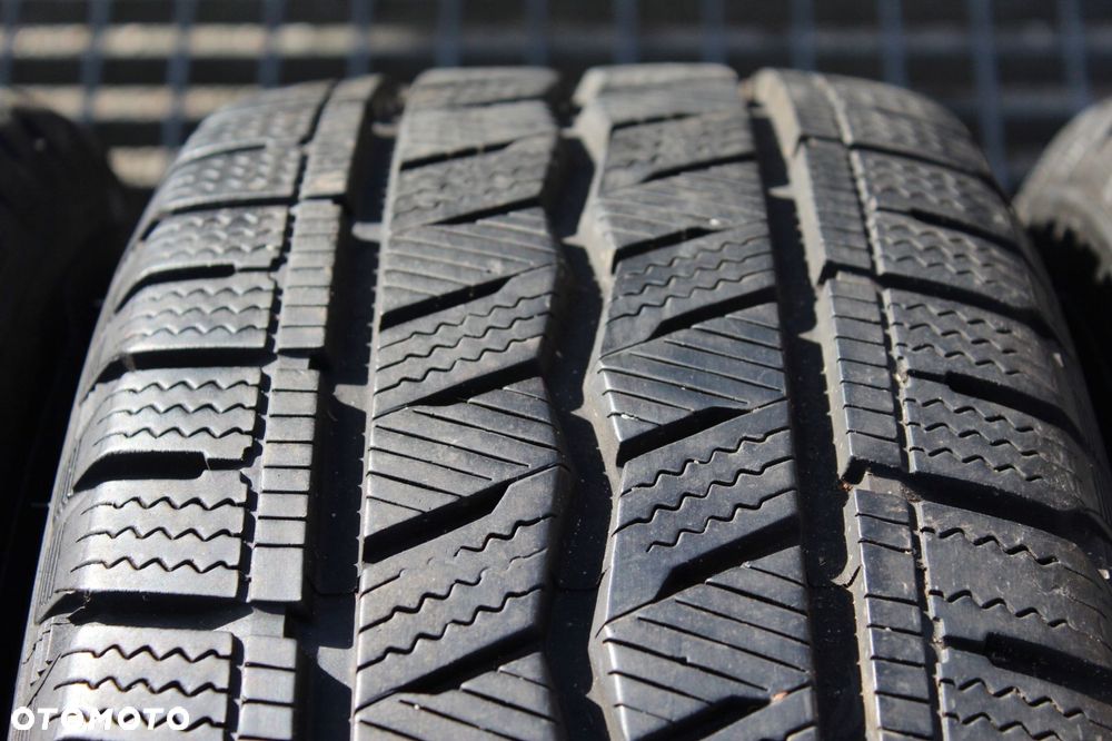 4x 215/65r16c hankook winter i*cept lv 109/107t 21r 8mm - 4