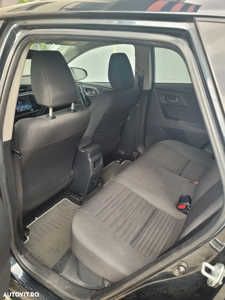 Toyota Auris - 11