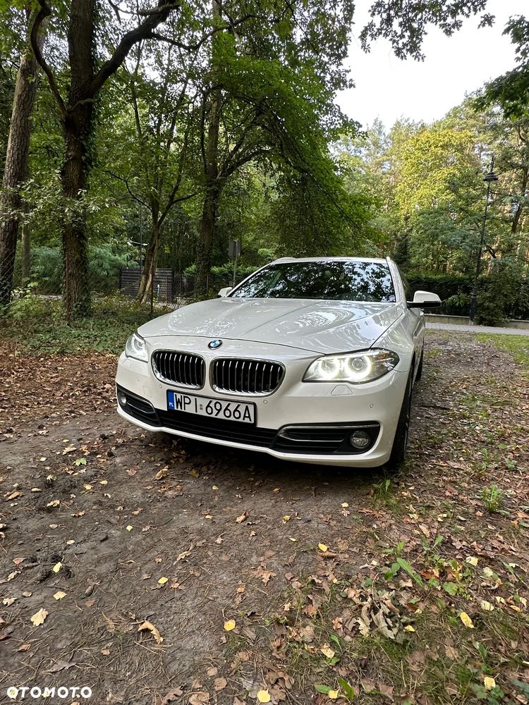 BMW Seria 5 525d Touring Luxury Line - 2