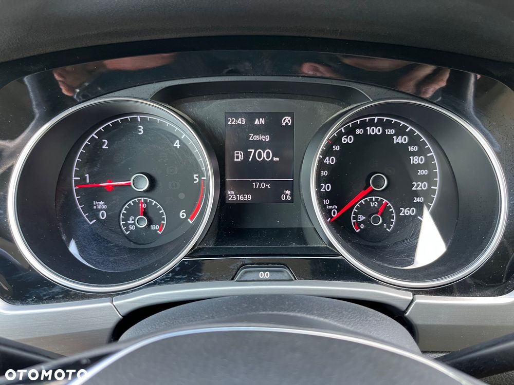 Volkswagen Touran 2.0 TDI BMT Comfortline Plus DSG - 28