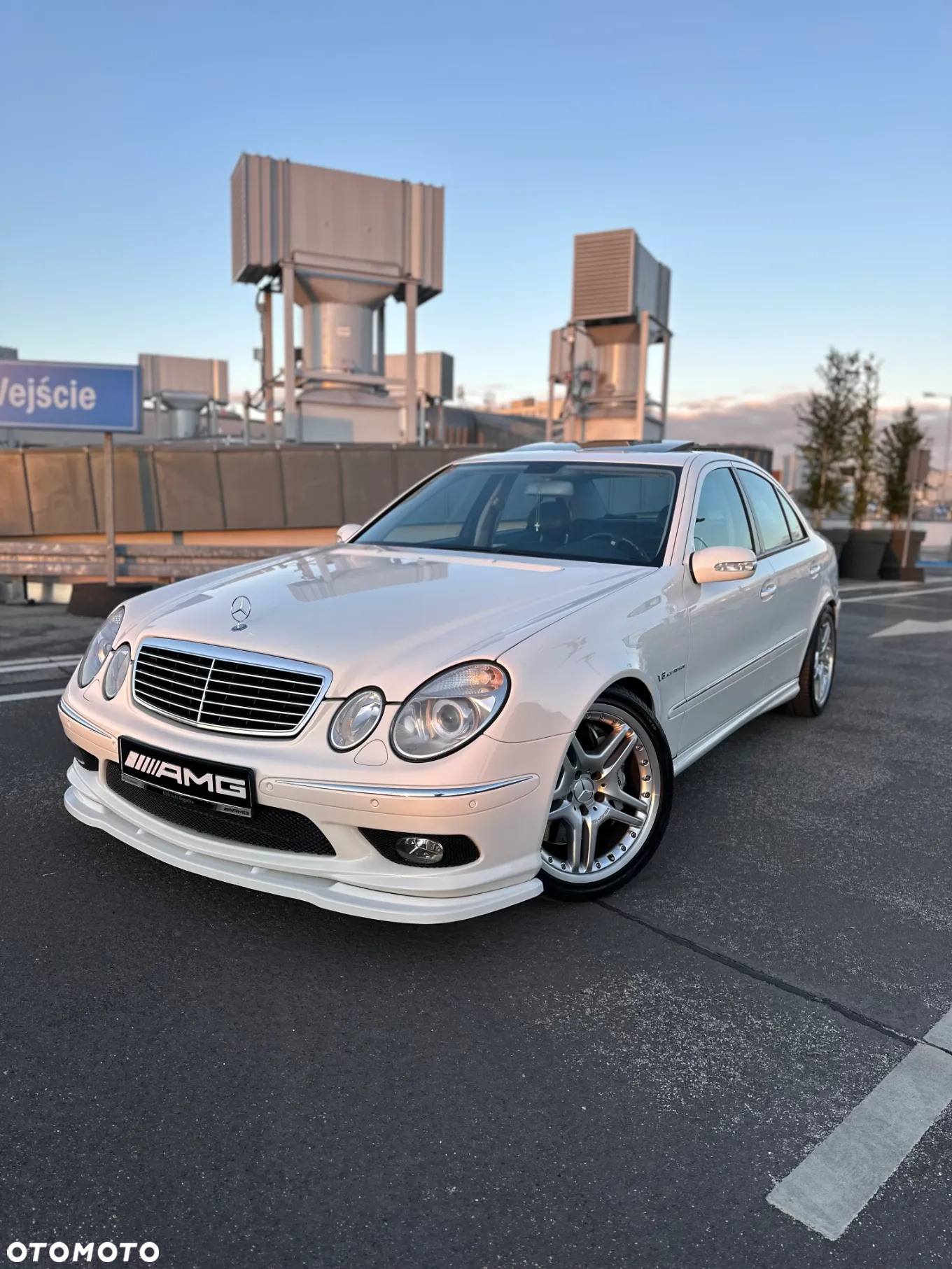 Mercedes-Benz Klasa E 55 AMG - 7