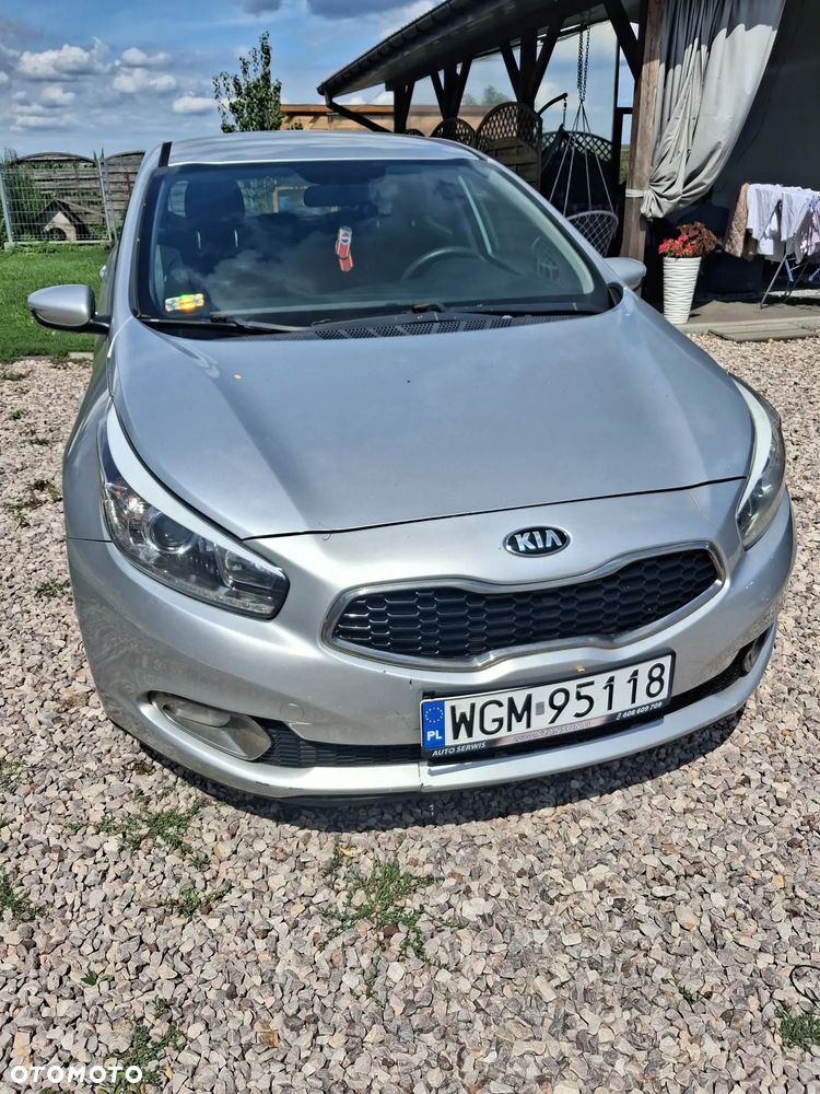 Kia Ceed 1.4 L - 8