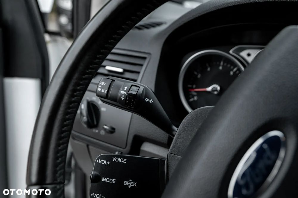 Ford Kuga 2.5 4x4 Individual - 32