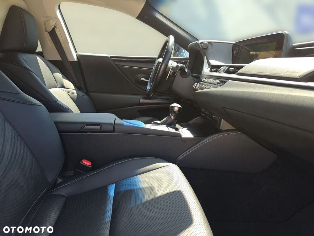 Lexus ES - 22