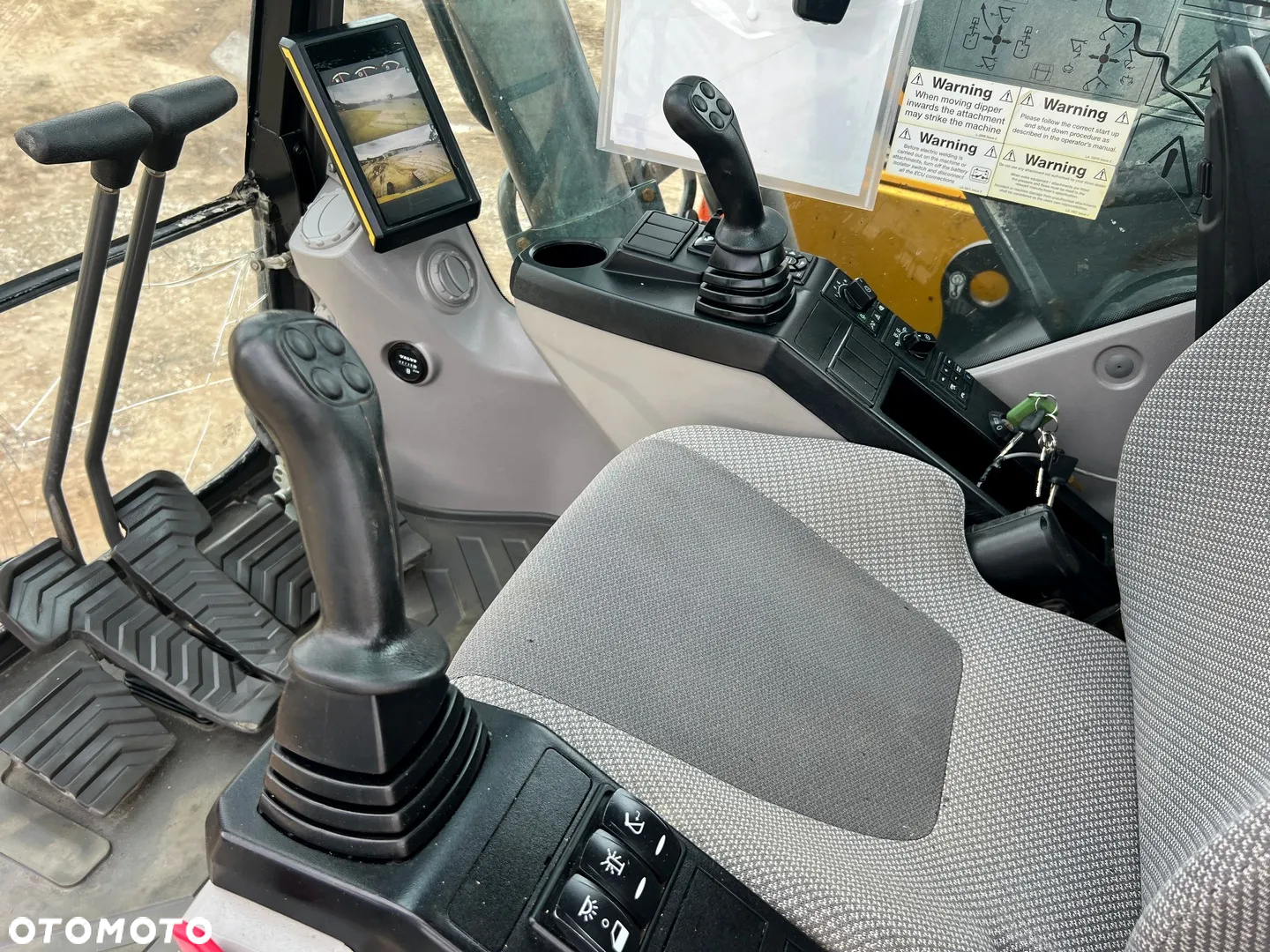 Volvo EC 220 EL - 29