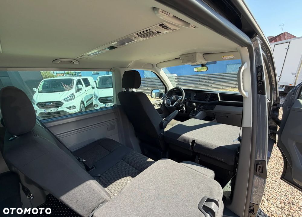 Volkswagen Caravelle - 31