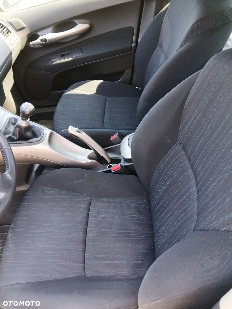 Toyota Auris 1.6 VVT-i Sol - 8